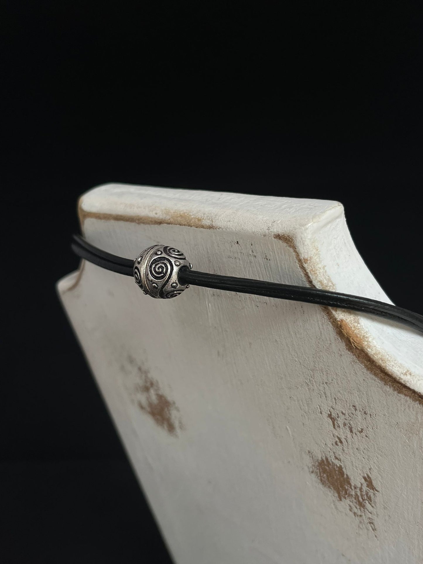 Sterling silver magnetic clasp & black leather cord