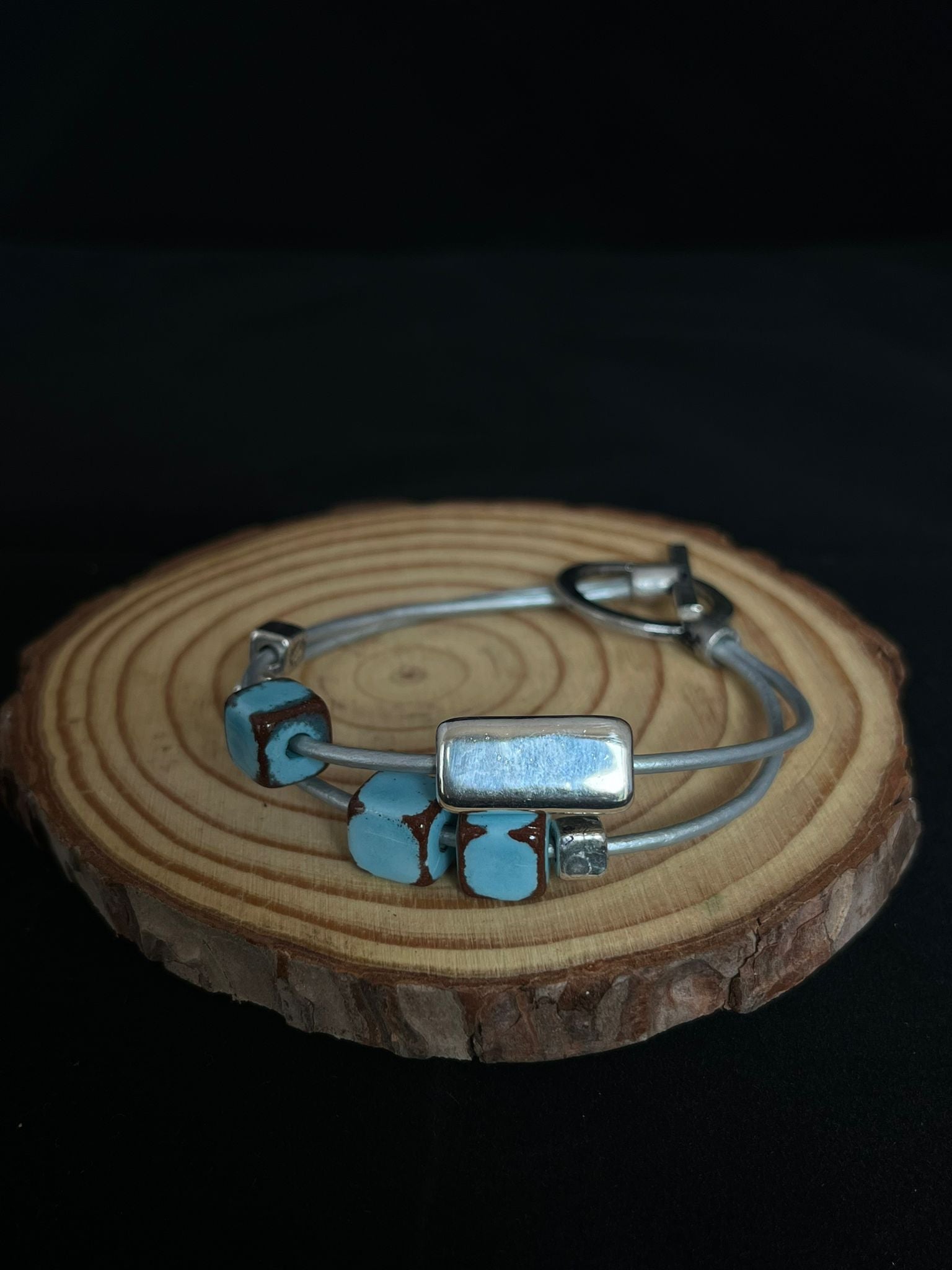 Ceramic bead bracelet in blue & silver